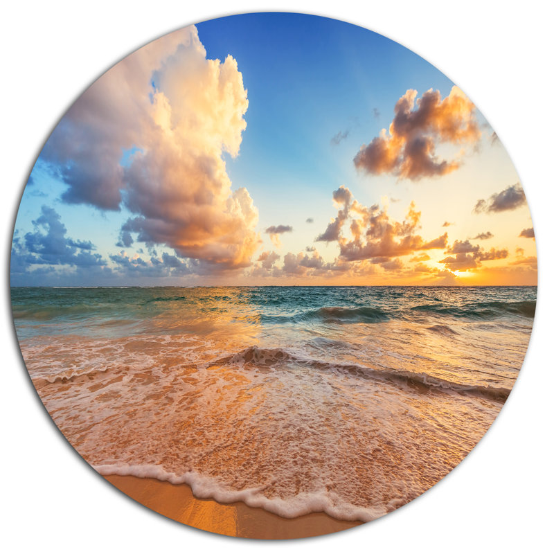 «Beautiful Cloudscape over Beach», reproduction de photo sur métal, H 36 po x l 36 po