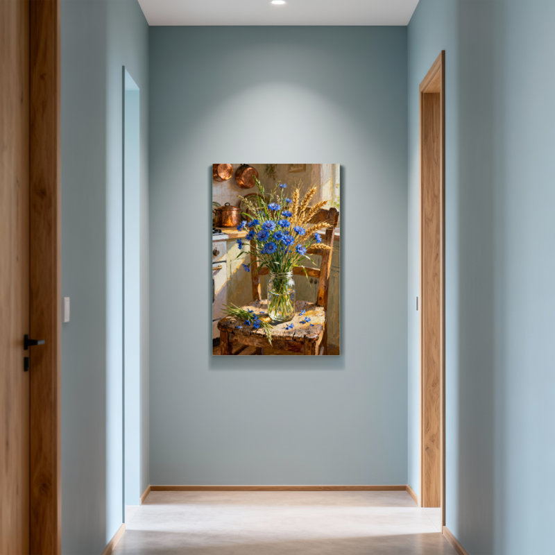 Plantes et fleurs Fleurs bleues dans un pot sur une chaise en bois, H 20 po x l 30 po