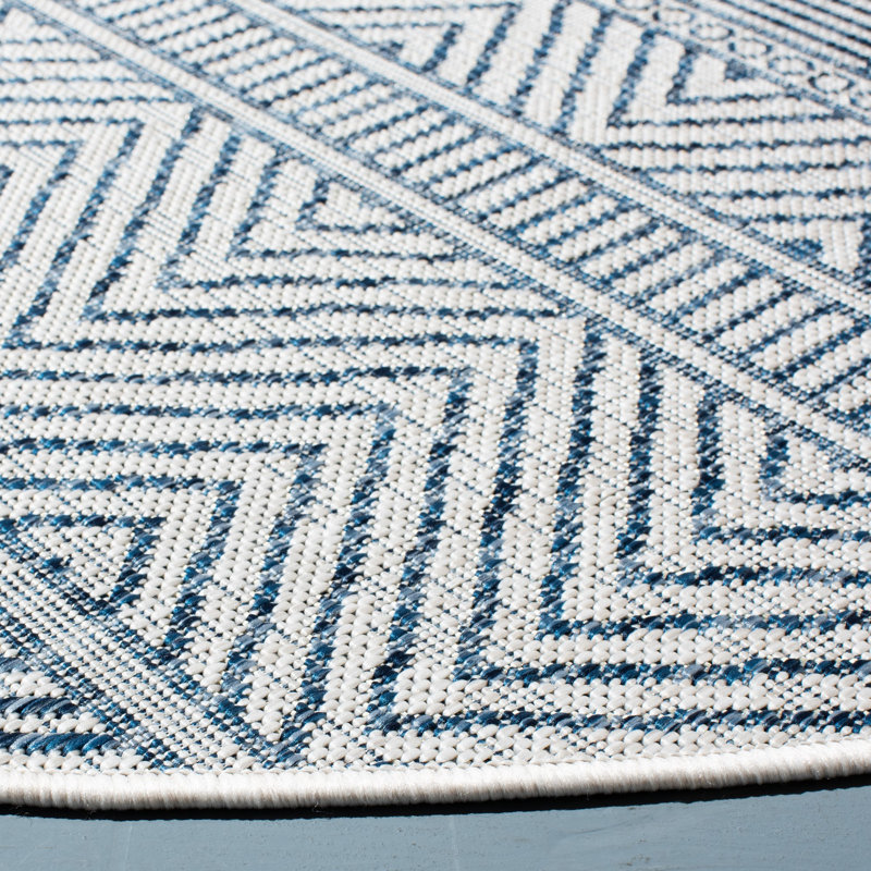 Seibold Performance Southwestern Indoor/Outdoor Area Rug, Round 6'7"