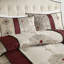 Chambre rouge - Très grand lit 7 pièces avec détails de broderie et d'édredon en tissu plateforme-122450255