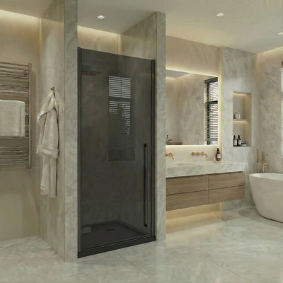 Porte de douche à pivot réversible noir mat 33,9 po- 34,3 po x 79 po avec verre teinté noir et base de douche en acrylique noir brillant 36" Drew