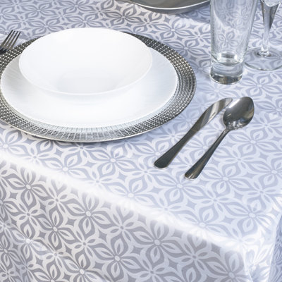 Damask Patterned Tablecloth