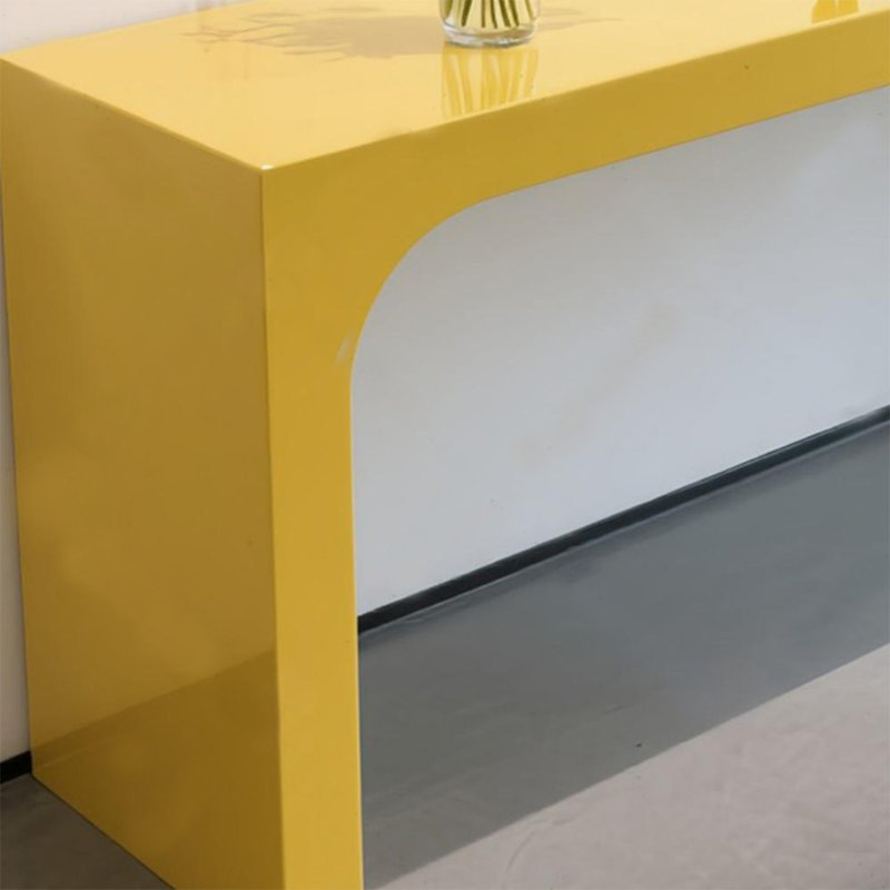 Table de présentation Yellow Arch, H 29,53 po x l 59,06 po x P 23,62 po