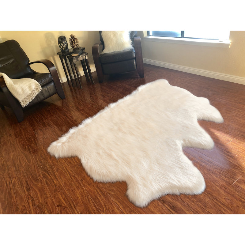Wiersma Performance Faux Sheepskin Indoor Rug, Novelty 3' x 5'
