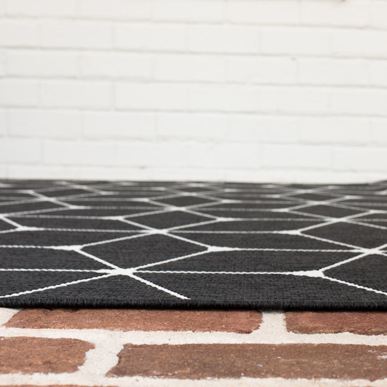 Abbi Geometric Black Indoor / Outdoor Area Rug