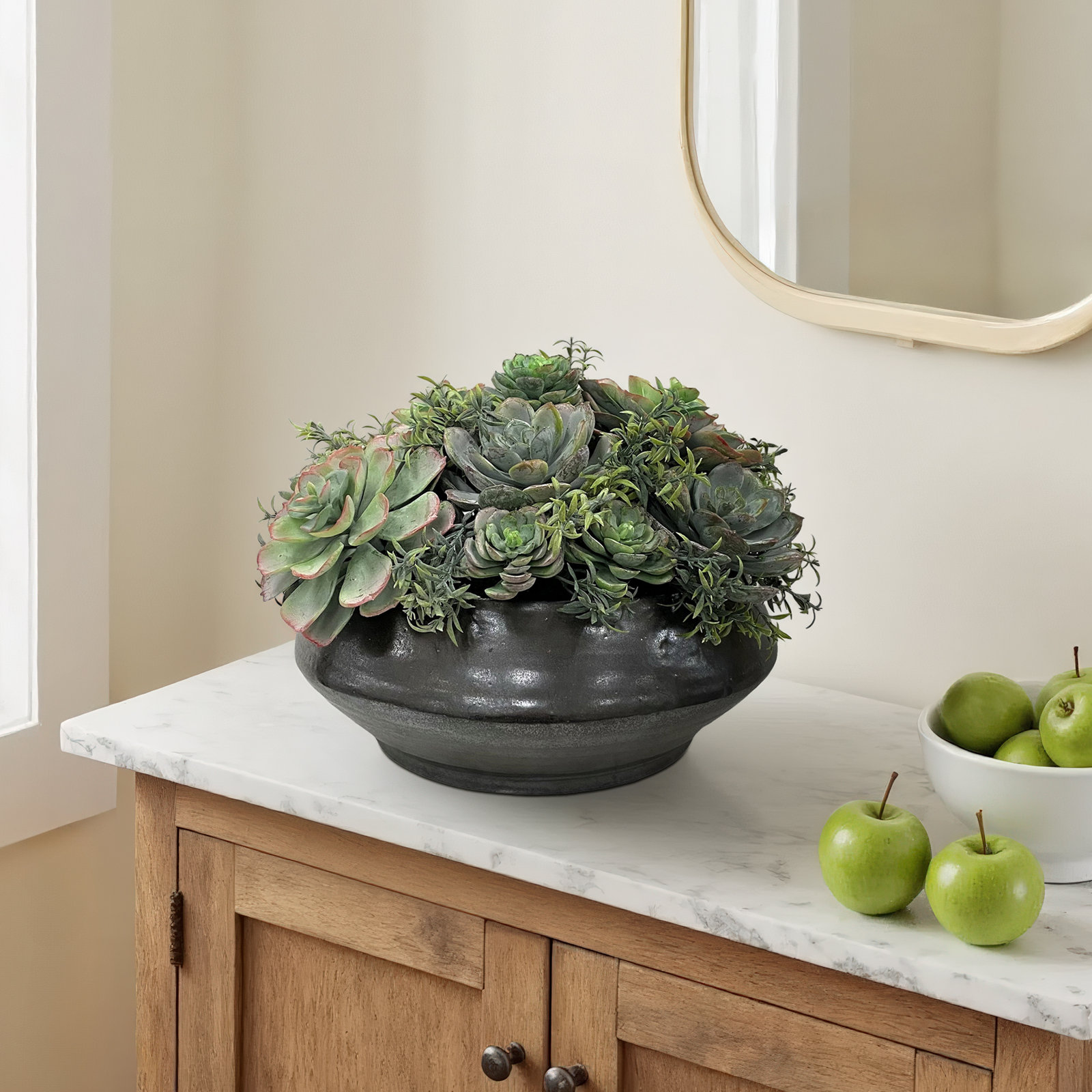 Arrangement in Pot