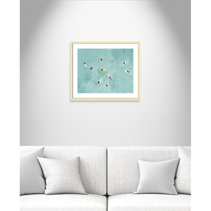 «Floating on Waves» par Lily K, L 25,5 po x H 21,5 po, Imprimé mat, Or mat