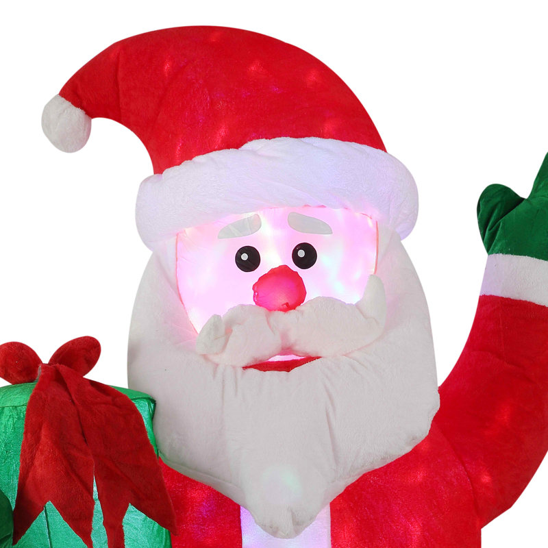 Le Père Noël gonflable 8 pi avec cadeau The Holiday Aisle®
