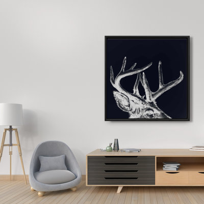 " Blue Roe Deer Plume "