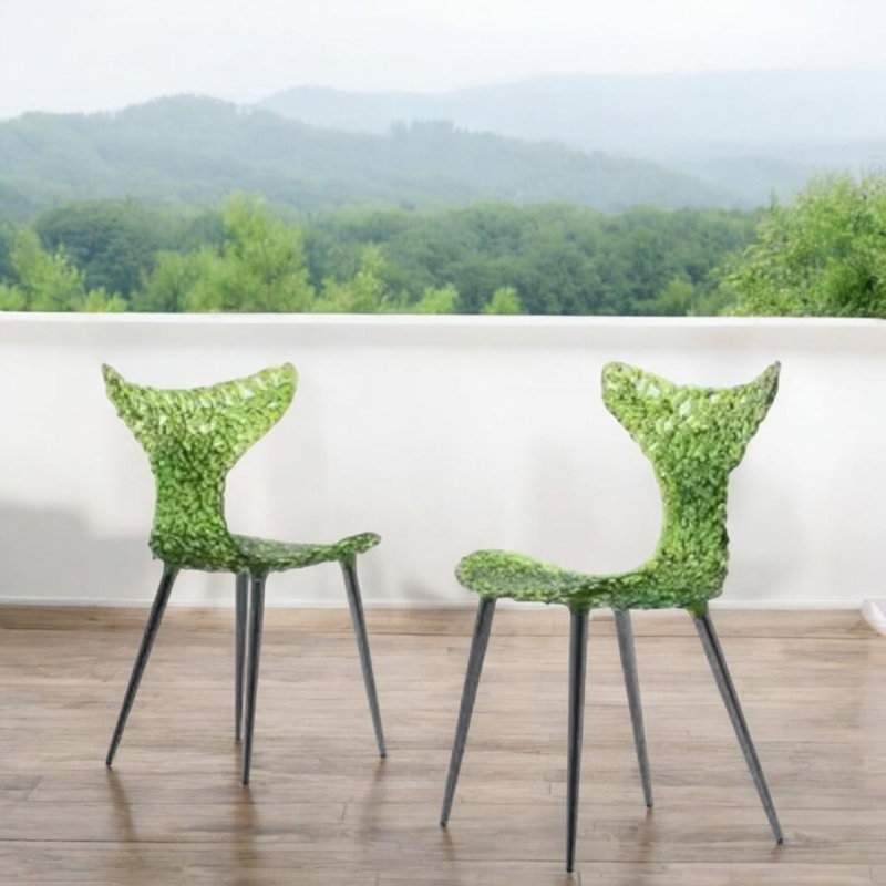 Innovative Chair – Fluid Design With Lighting Reflections And Bold Color Options