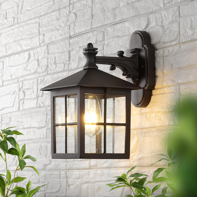 Daljinder Iron Wall Light