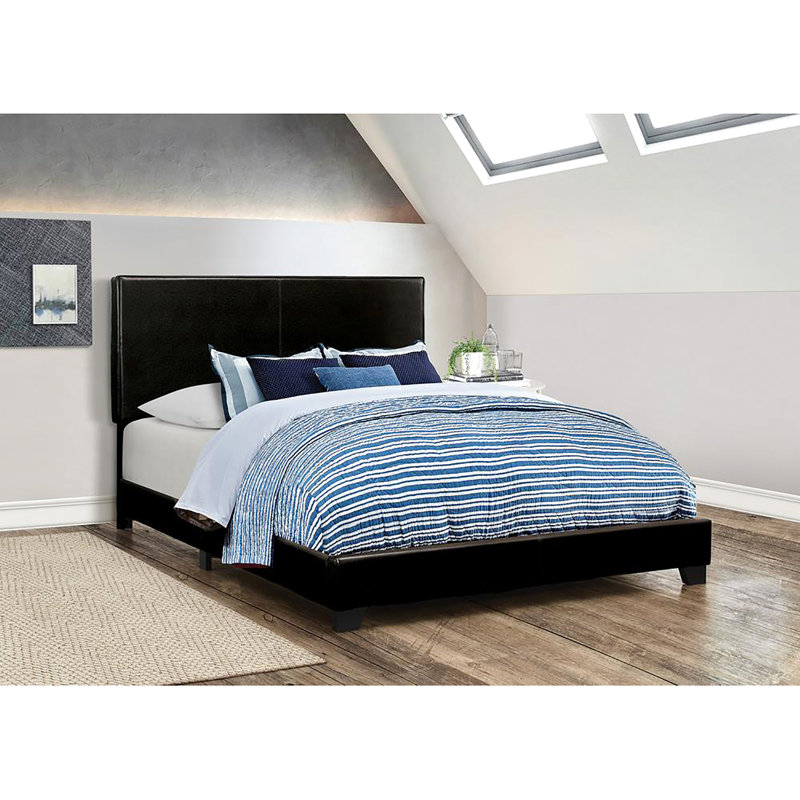 Structure de lit pleine grandeur en similicuir noir avec panneau de chambre à silhouette profilée pour une nuit de sommeil confortable