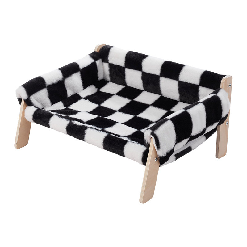 Geometric Faux Fur Pet Bed