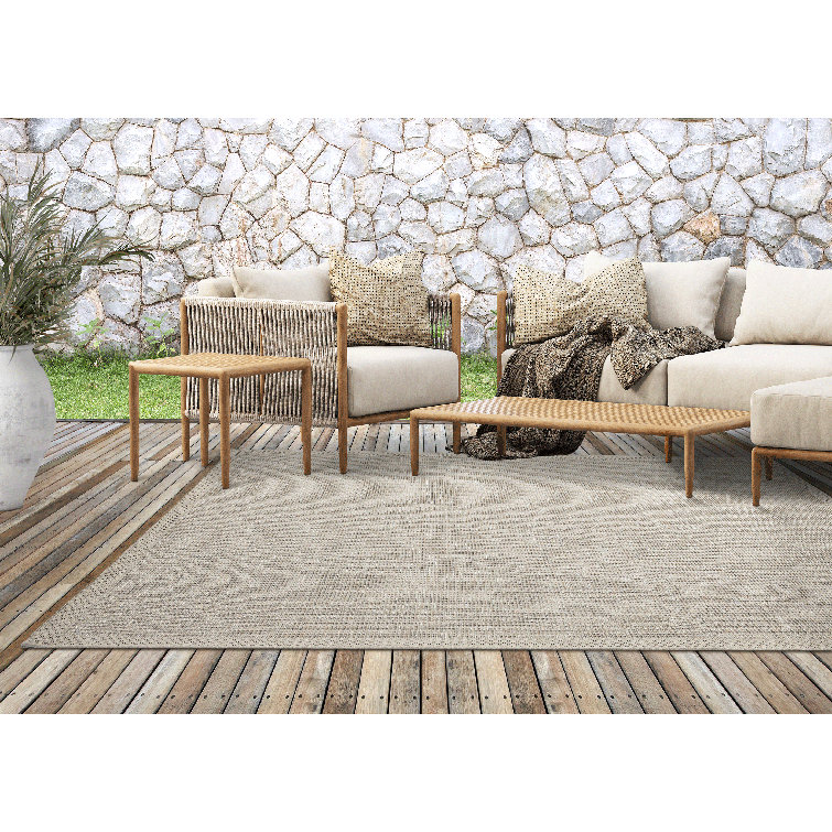 Hisela Area Rug