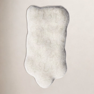 Stacey Hand-Woven Lambskin Rug