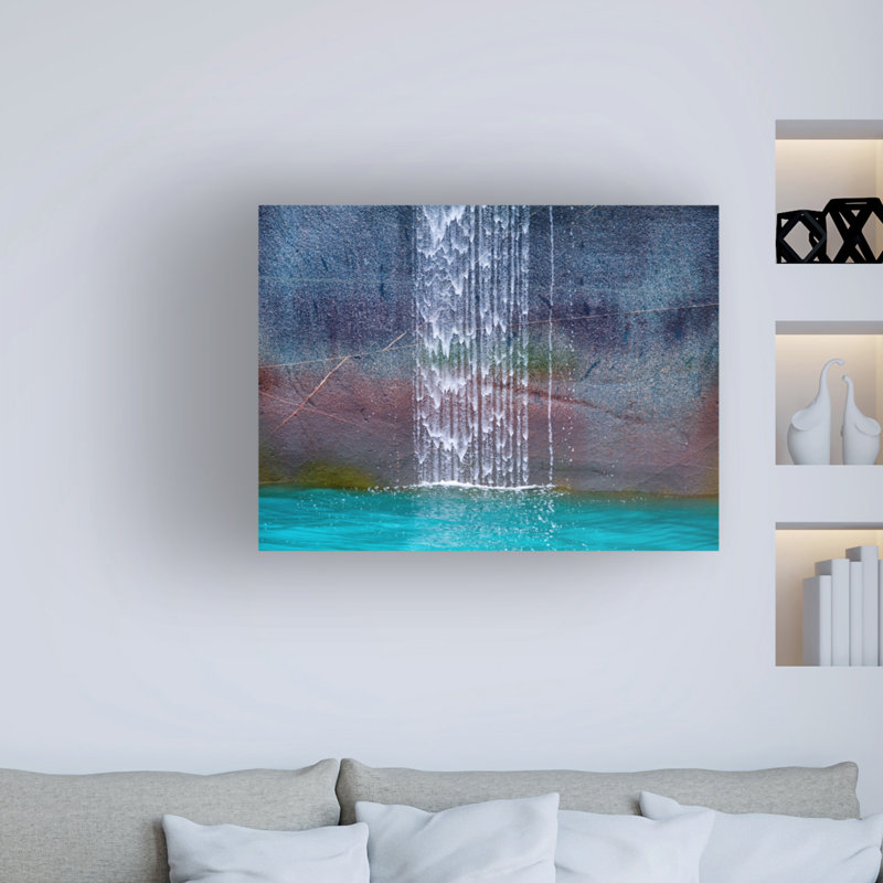 Modern & Contemporary, 14" H x 19" W x 2" D