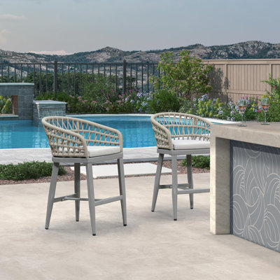 Tabourets de comptoir de patio 24 po avec revêtement imperméable et métal poudré Alexamarie