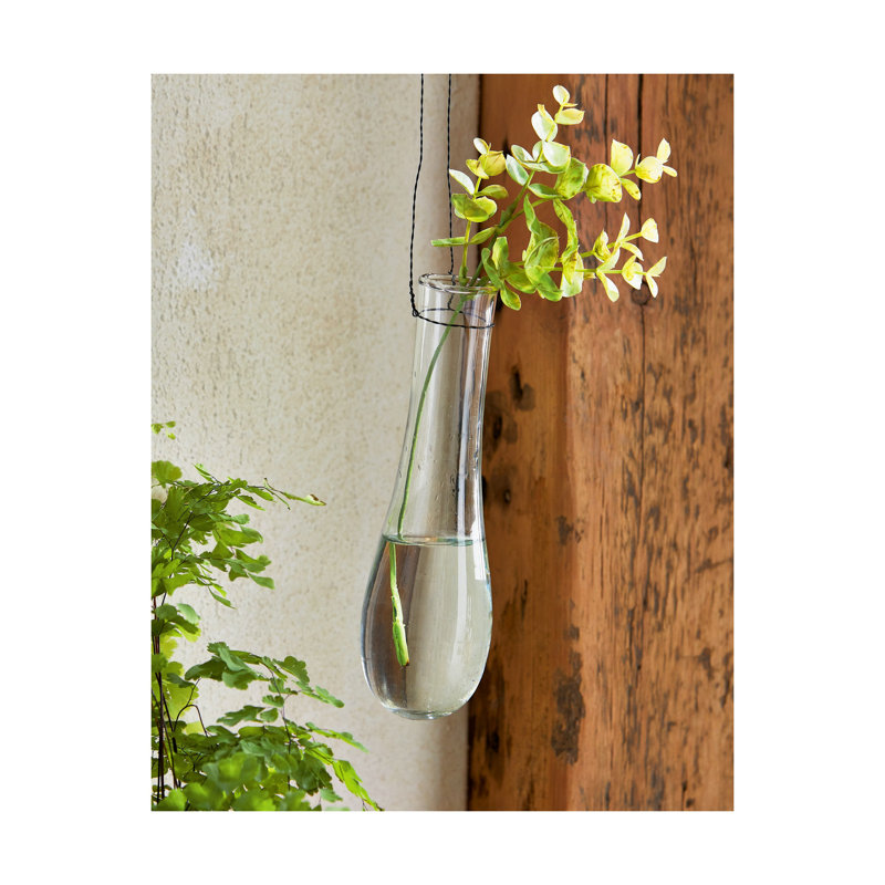 Vase avec gouttes de pluie