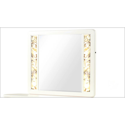 Miroir de style moderne fabriqué avec du bois et des bords à DEL, idéal pour ajouter une touche contemporaine à n'importe quel espace, avec miroir seulement