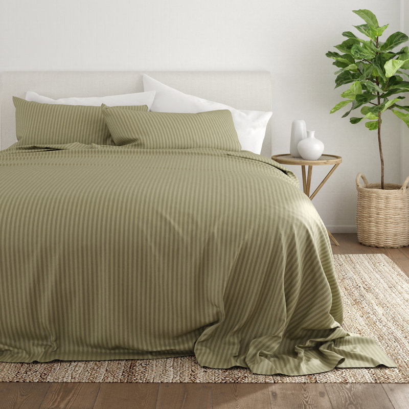 Ensemble de draps rayé et gaufré de quatre articles Becky Cameron, Sauge, Ensemble de draps pour lit double + un drap-housse