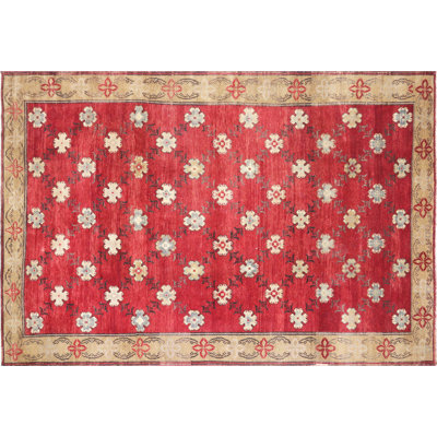 Tapis unique en laine noué à la main de 6 pi 10 po x 10 pi 1 po des années 1960 en rouge / beige / ivoire / noir