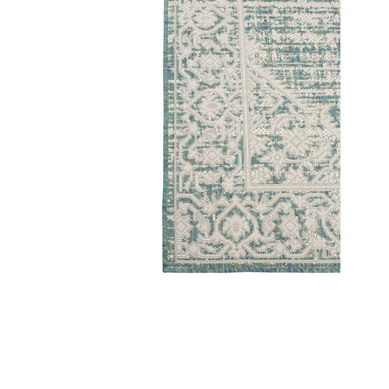 Izaguirre Oriental Indoor / Outdoor Rug, Rectangle 5'3" x 7'6"
