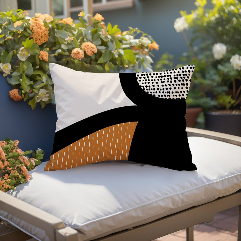 Coussin lombaire réversible intérieur / extérieur Vikka, H 18 po x l 25 po, Orange brûlé / noir / blanc cassé