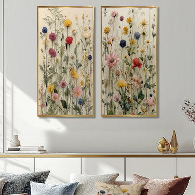 «Delicate Wildflower Wall - Wildflowers Wall Art for Living Room, Red Floral 2», reproduction sur toile