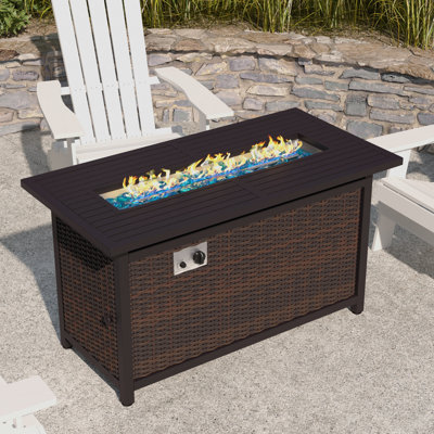 Table de foyer d'extérieur 50 000 BTU avec plateau en acier et base en osier Yuritzi