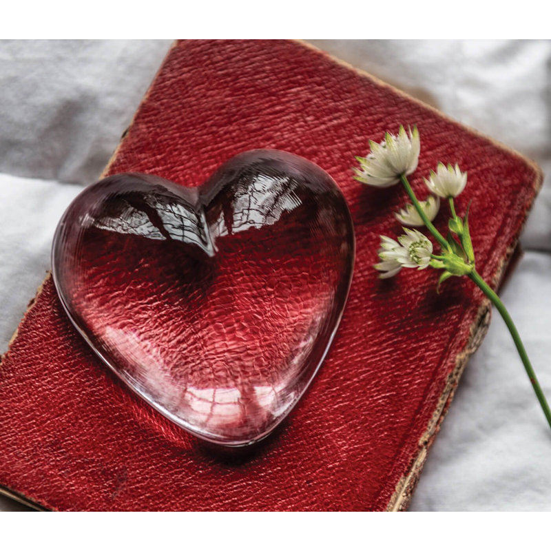 Highgate Heart, Medium