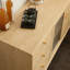 Vitrine en bois minimaliste
