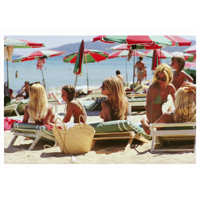 "Saint-Tropez Beach", Slim Aarons, August 1971 Print by Slim Aarons