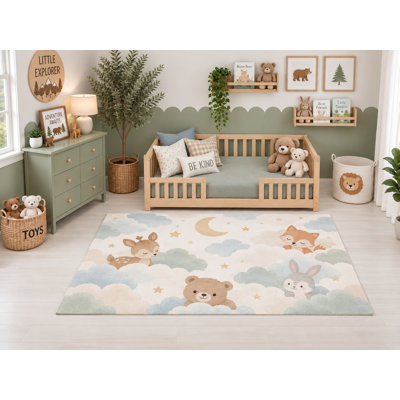 Tapis d'intérieur ultramince 152 x 213 cm (5' x 7') à motif d'animaux de la forêt endormis dans les nuages, idéal pour la chambre d'enfant, la crèche, la salle de classe et la salle de jeux. Doux et à poils courts, avec revêtement antidérapant en silicone.
