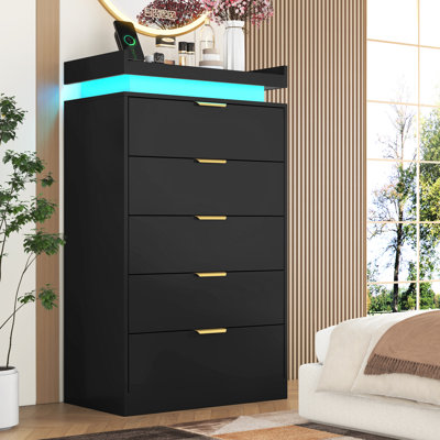 Commode à 5 tiroirs avec éclairage DEL et station de recharge, commode moderne en bois avec prise électrique pour chambre, commode de rangement de 121 cm de haut pour salon, entrée, couloir, noir