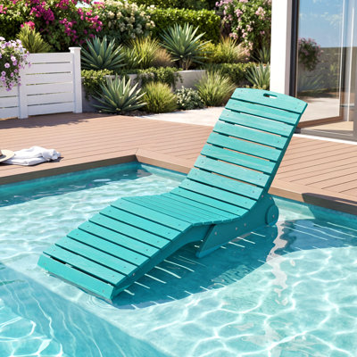 Outdoor Lounge Chair