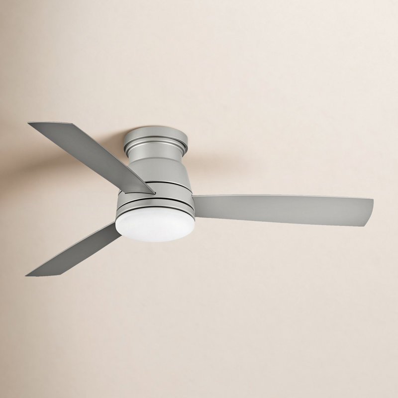 Ventilateur de plafond à DEL à 3 pales de 52 po avec commande murale et ensemble d'éclairage inclus Montego, Nickel brossé
