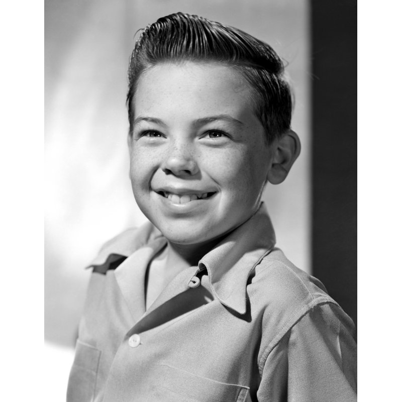 Portrait de souriant Bobby Driscoll - photographie sans cadre, H 10 po x l 8 po