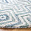 Tapis ivoire / bleu touffeté à la main Gladies-59776136