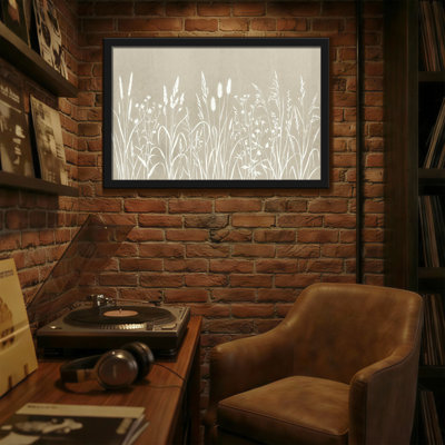 Plantes et fleurs, herbe blanche et fleurs sur fond beige