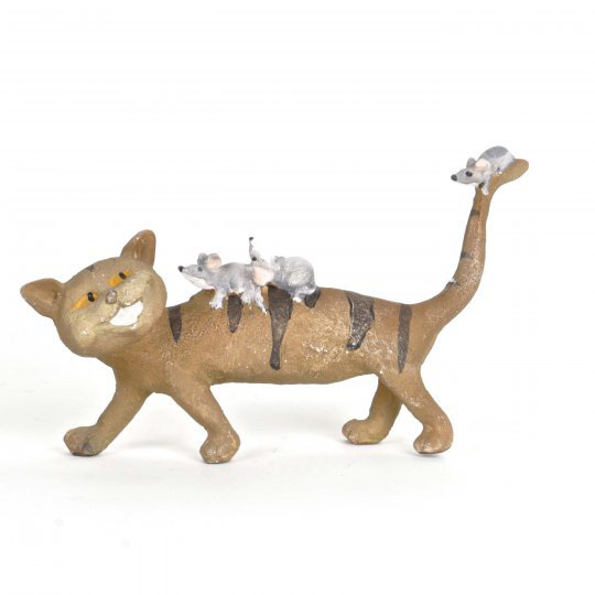 Huntingdon Resin Figurine / Sculpture Decorative Object