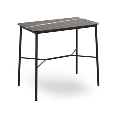 Hub Dining Table
