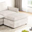 Tissu en velours côtelé pour le confort du salon recouvert d'une console de jeu-121096771-121096772-121096774