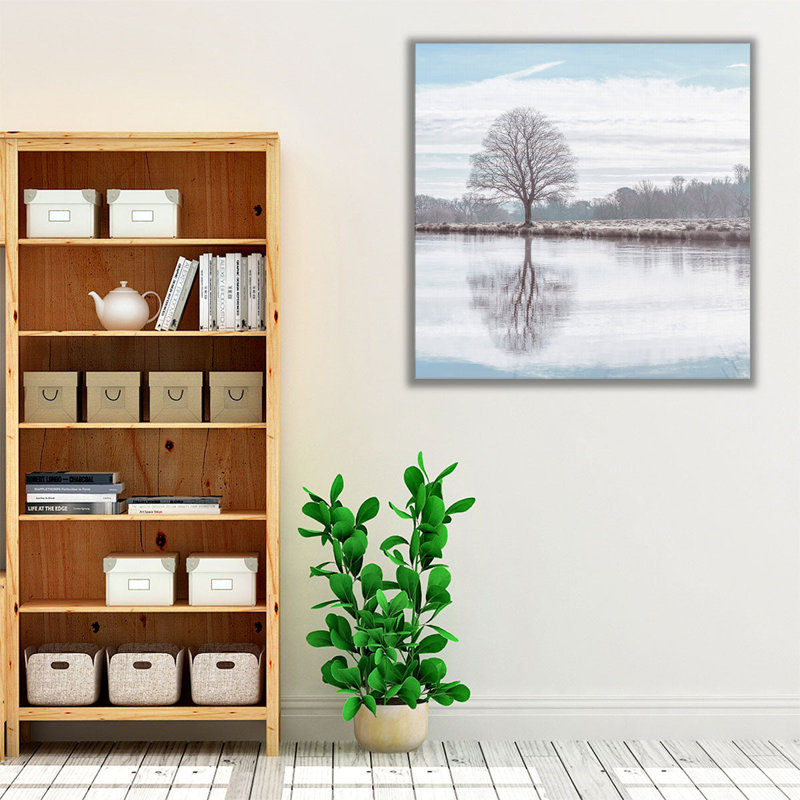 «Reflection of a Tree in a Pond», reproduction d'art sur toile, H 40 po x l 40 po