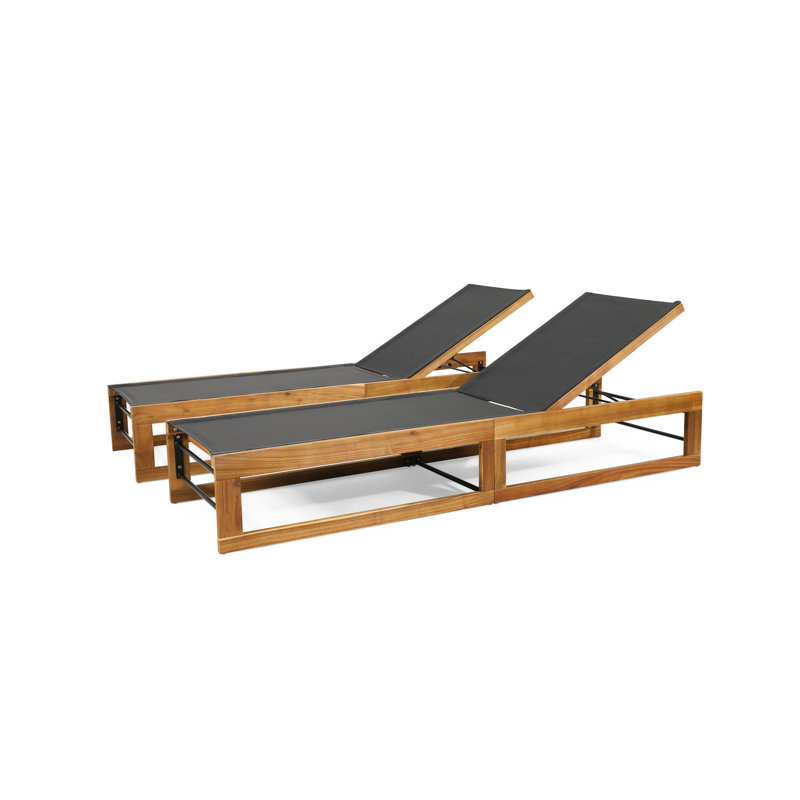 Chaise longue avec assise en filet et structure en bois à circulation d'air