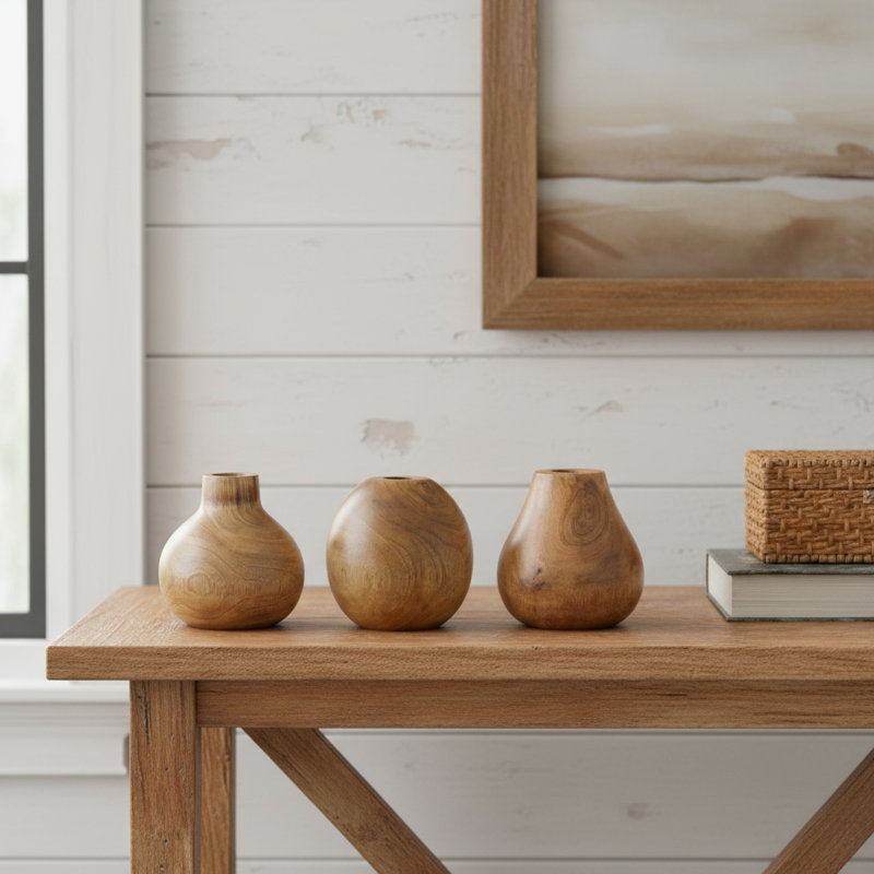 Ensemble de trois vases en bois naturel