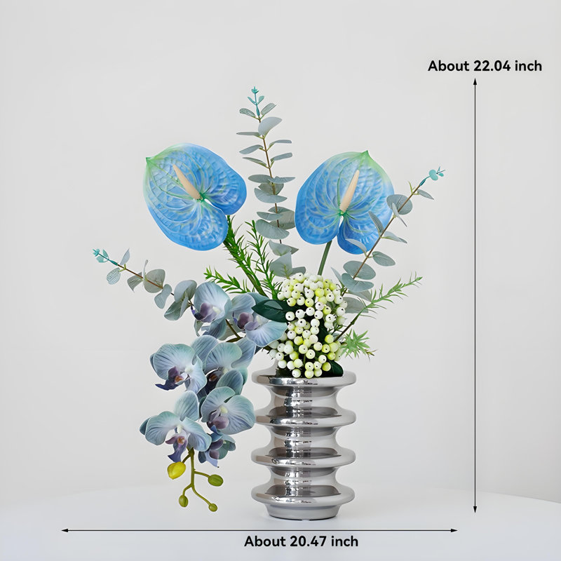 Ornements de fleurs simulées