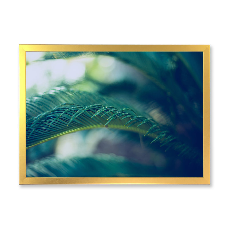 Feuilles de palmier tropicales, vert naturel - Peinture sur toile, H 16 po x l 32 po, Toile à cadre d'angle fermé doré