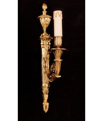 Beyers Candle Wall Light
