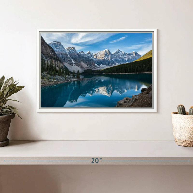 Lac Moraine dans la vallée, Cadre flottant blanc, 13 po x 9 po
