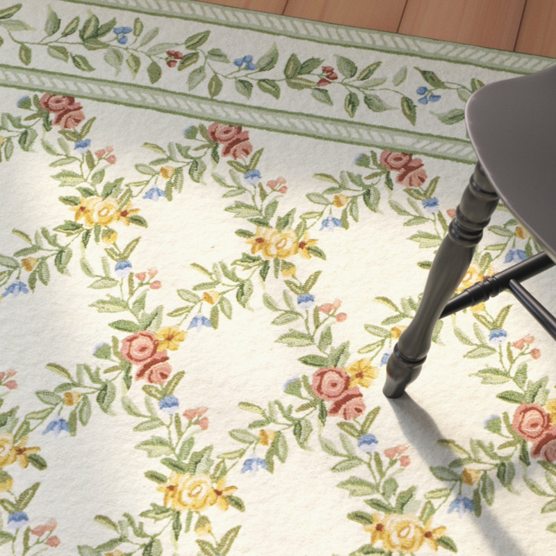 Hand Hooked Wool Pile Floral Rug, Runner 2'6" x 8'
